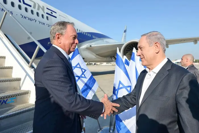 Arriving in Tel Aviv, with Bibi to greet him<br/>